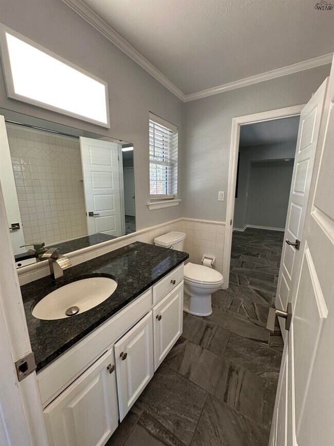 Building Photo - 4513 Martinique