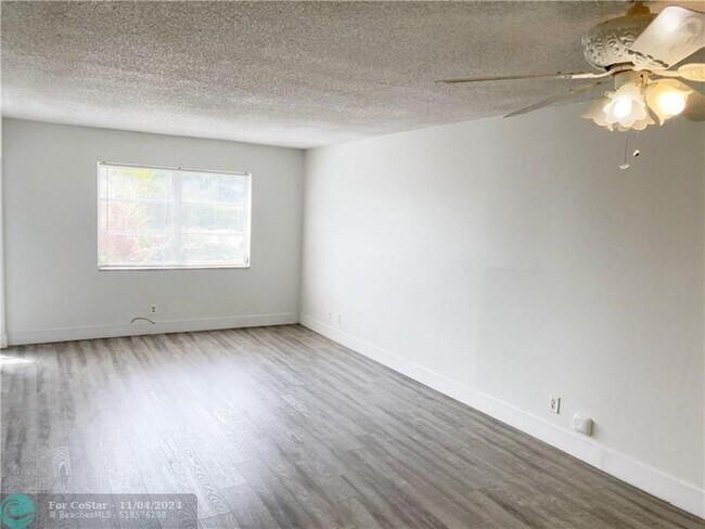 Building Photo - 6505 Winfield Blvd
