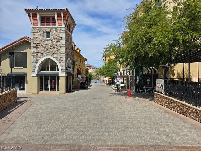 Building Photo - 9 Porto Malaga St