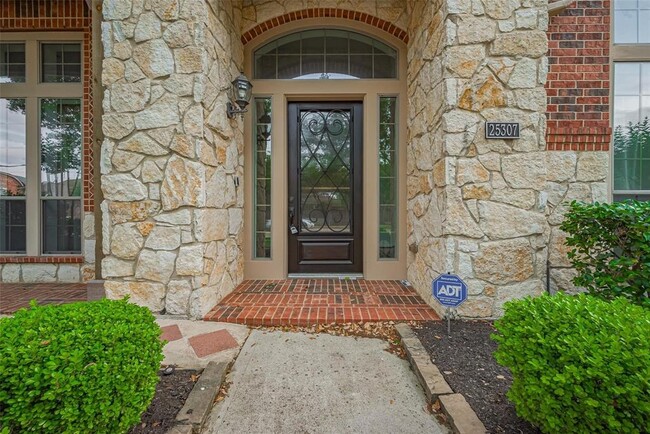 Building Photo - 25307 Oakton Springs Dr