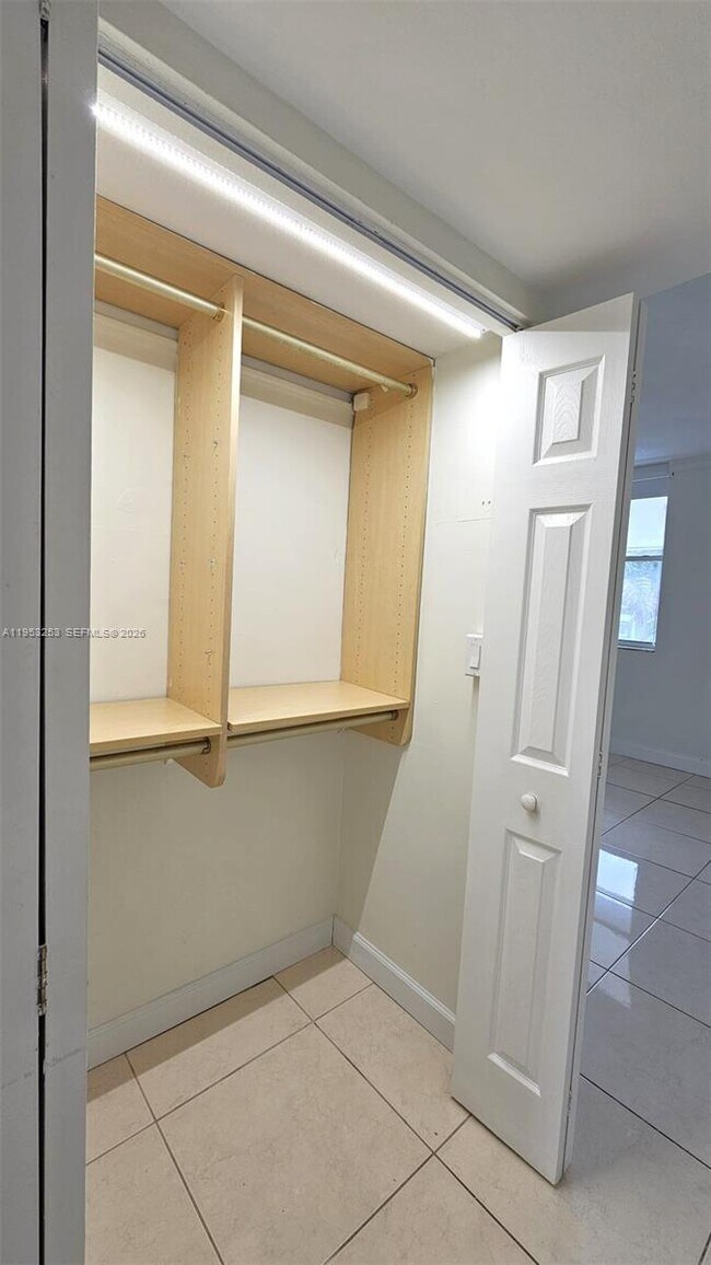 Building Photo - 3745 NE 171 St