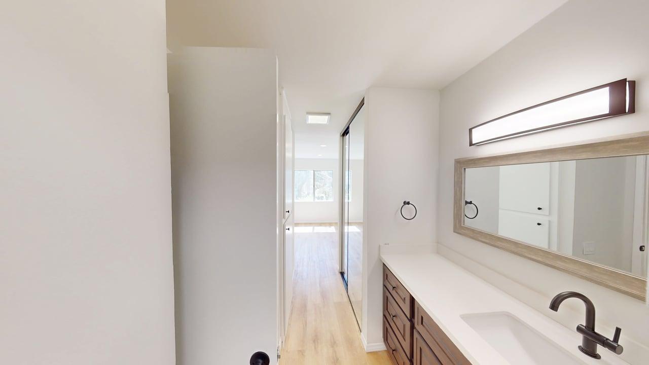 Building Photo - 5460 White Oak Ave