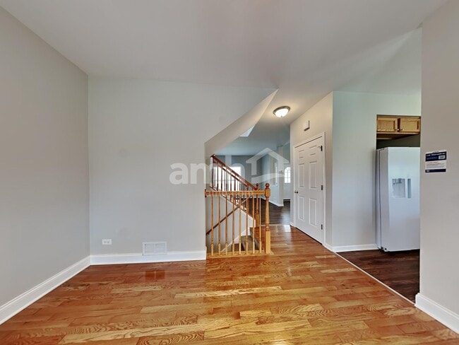 Building Photo - 214 Winding Trail