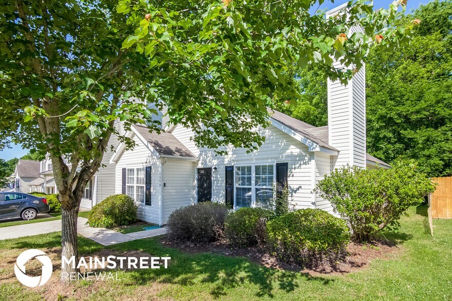 Building Photo - 1208 McAllister Dr