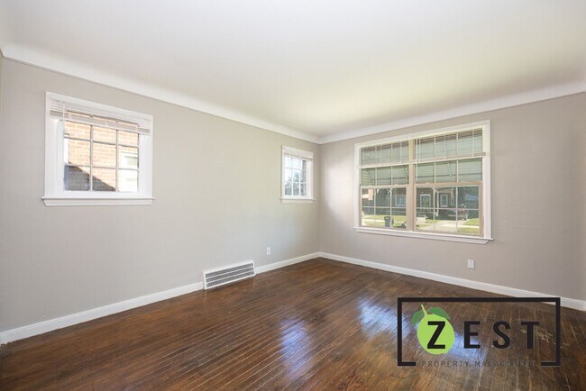 Building Photo - BEAUTIFUL 3 BED HOME