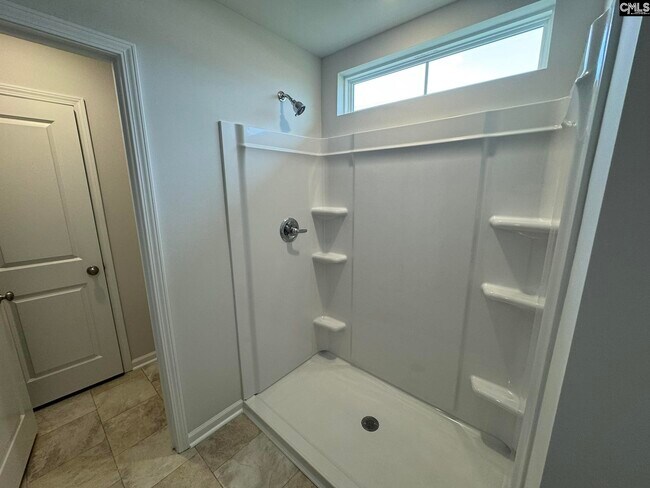 Building Photo - 3062 Hallsdale Dr