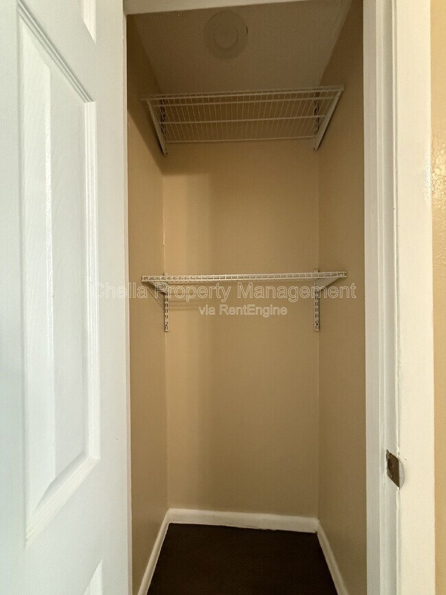 Building Photo - 924 Boscobel St