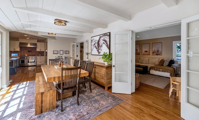 Building Photo - 1021 W Encanto Blvd