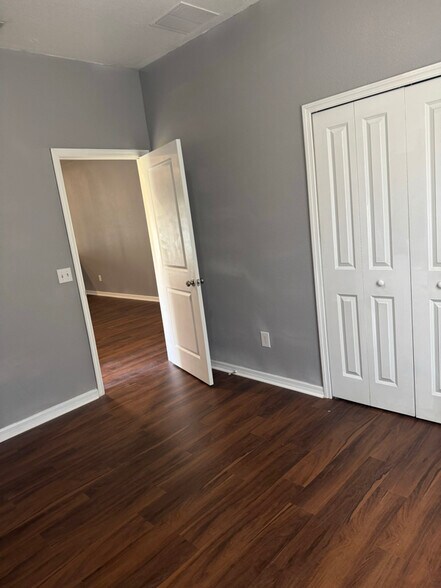 Building Photo - 1999 Marshall St