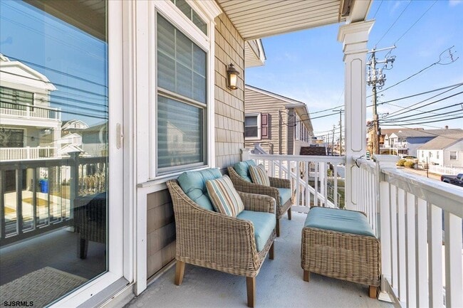 Building Photo - 16 S Decatur Ave