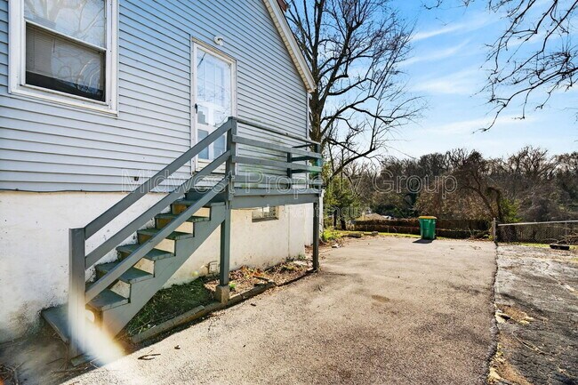 Building Photo - 9923 Jeffrey Dr