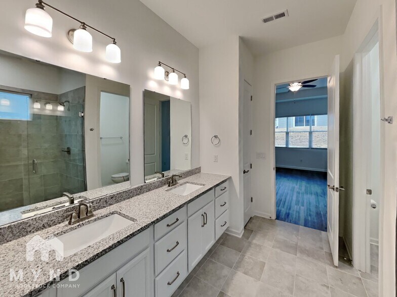 Building Photo - 4607 Kobus Ct.