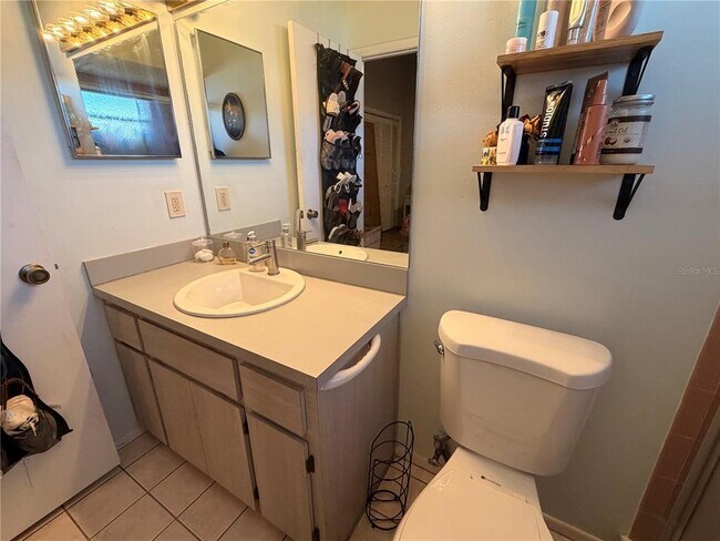 Building Photo - 7308 Fairwood Ave