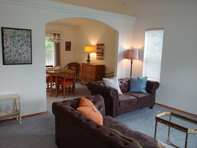 Building Photo - "Welcome to the fully furnished rancher wi...