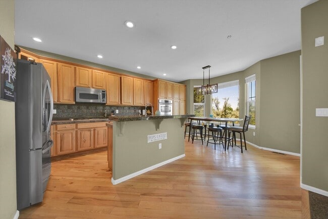 Building Photo - Welcome Home to this beautiful 5-bedroom h...
