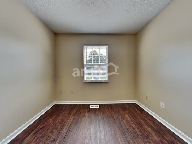 Building Photo - 6880 N Abilene Way