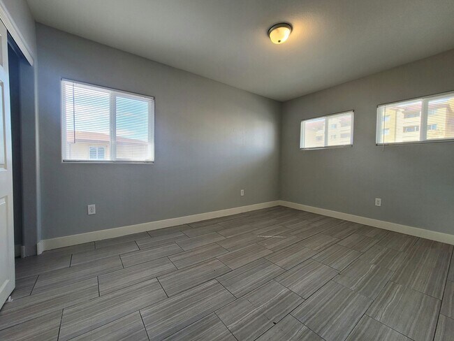 Building Photo - 224 N 13th St