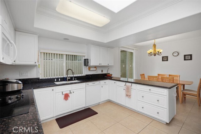 Building Photo - 5594 Avenida Sosiega W