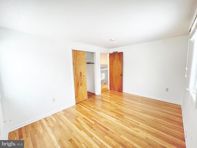 Building Photo - 450 Linden Ave