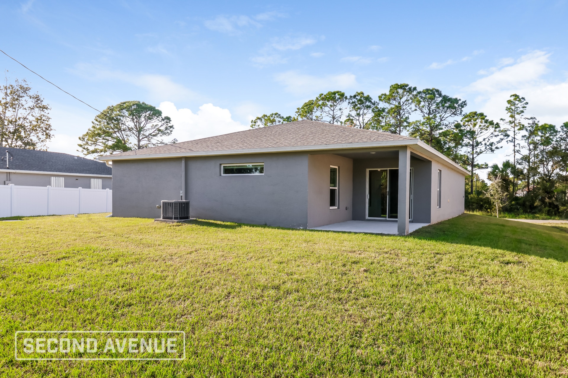 Building Photo - 594 Topeka Rd SW