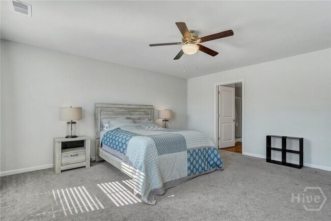 Building Photo - 27 Spicebush Cir