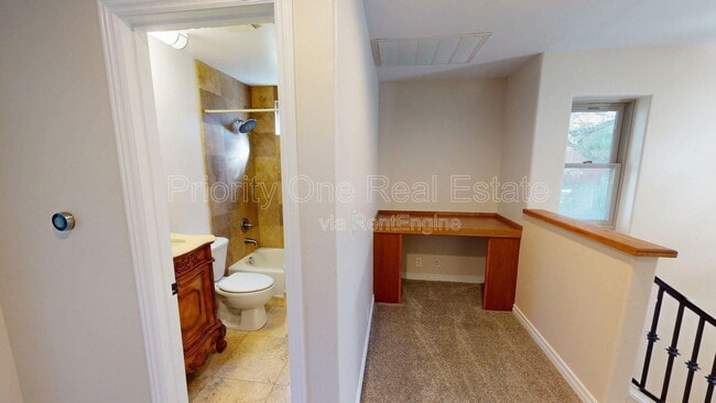 Building Photo - 2025 Cypress Ave.