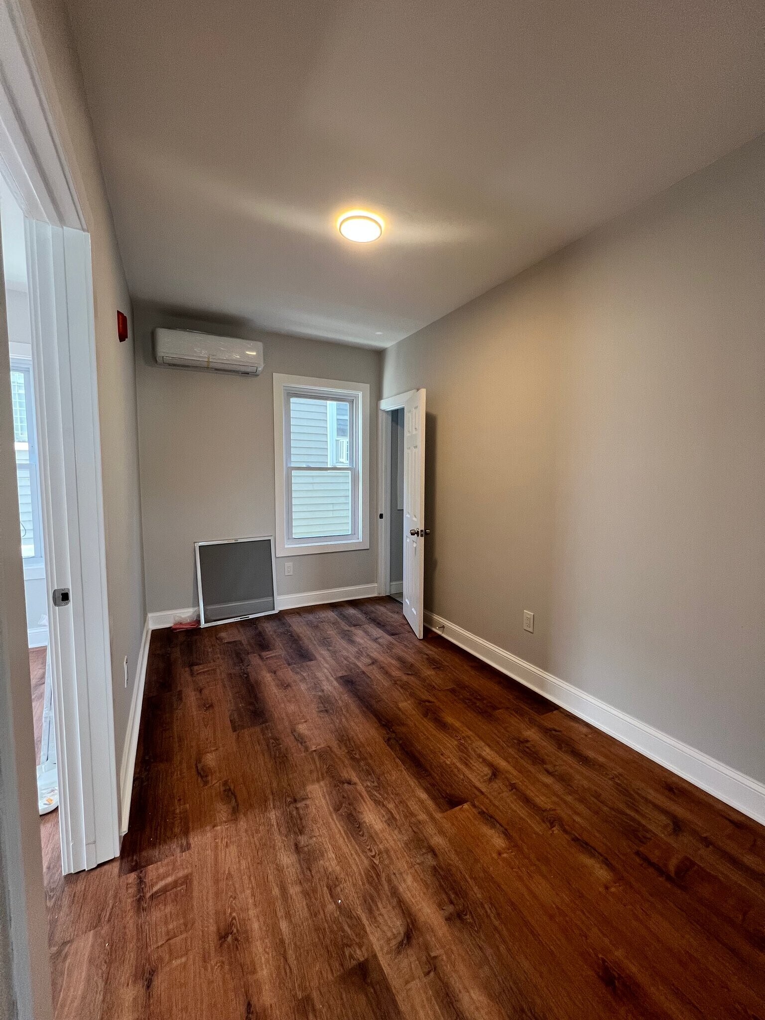 Building Photo - 237 Cowden St