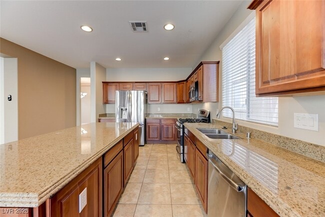 Building Photo - 104 Honors Course Dr