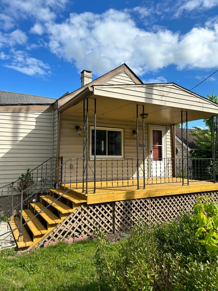 Primary Photo - 1031 7th St