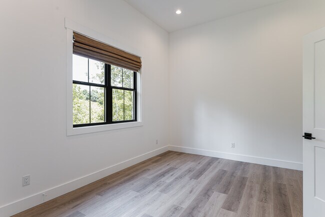 Building Photo - 141 Wisdom Cove Rd