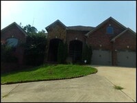 Building Photo - 111 Chelle Ln