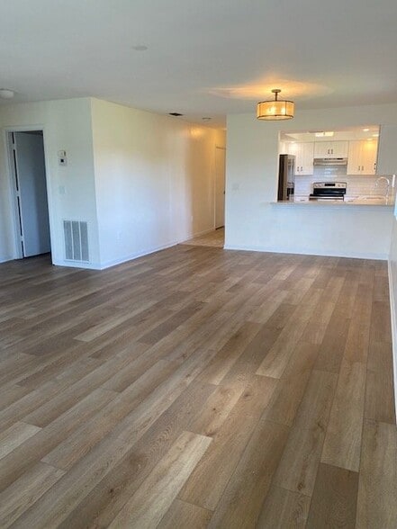 Building Photo - 3500 El Conquistador Pkwy