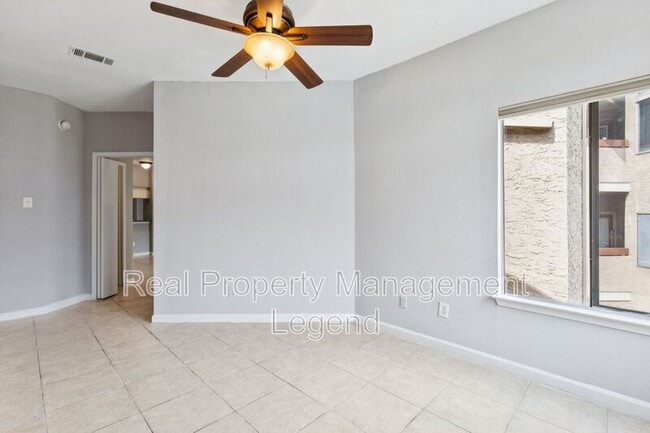 Building Photo - 5550 Spring Valley Rd