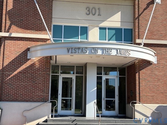 Building Photo - 301 Virginia St