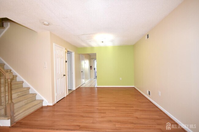 Building Photo - 56 Sassafras Ct