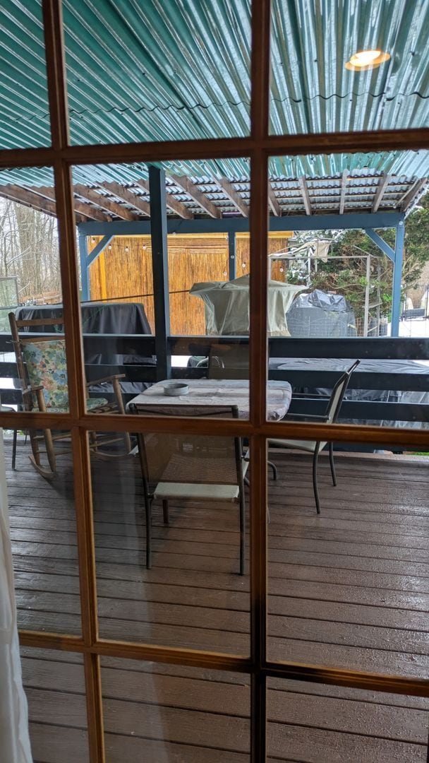 Building Photo - 421 Oakhill Ave