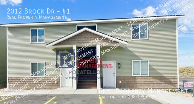 Primary Photo - 3 Bedroom 1 Bath Apartment - Dog/Cat/Pets ...