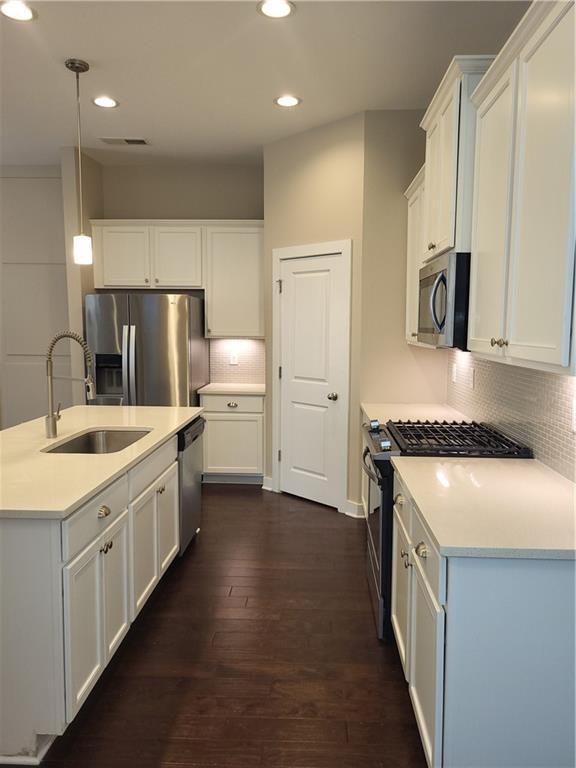 Building Photo - 5728 Taylor Wy