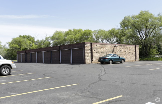 Building Photo - Eldorado Maples Apartments