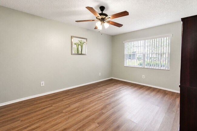 Building Photo - 3683 Trophy Blvd