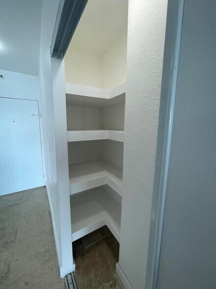 Building Photo - 2451 Brickell Ave