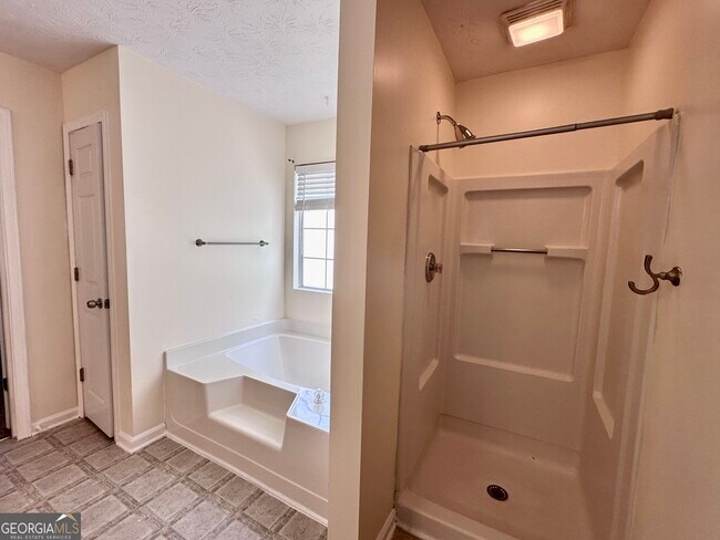 Building Photo - 3713 Crescent Hill Ln