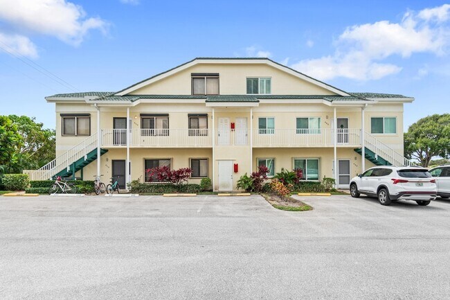 Building Photo - 470 Bella Vista Ct N