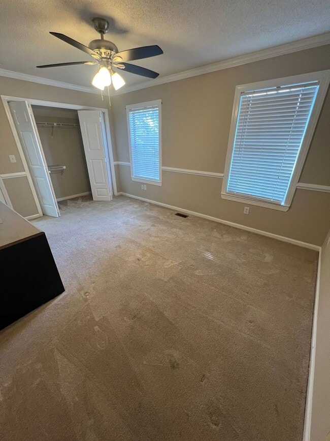 Building Photo - Bent Oaks Estates, 3 BD, 2.5 BA