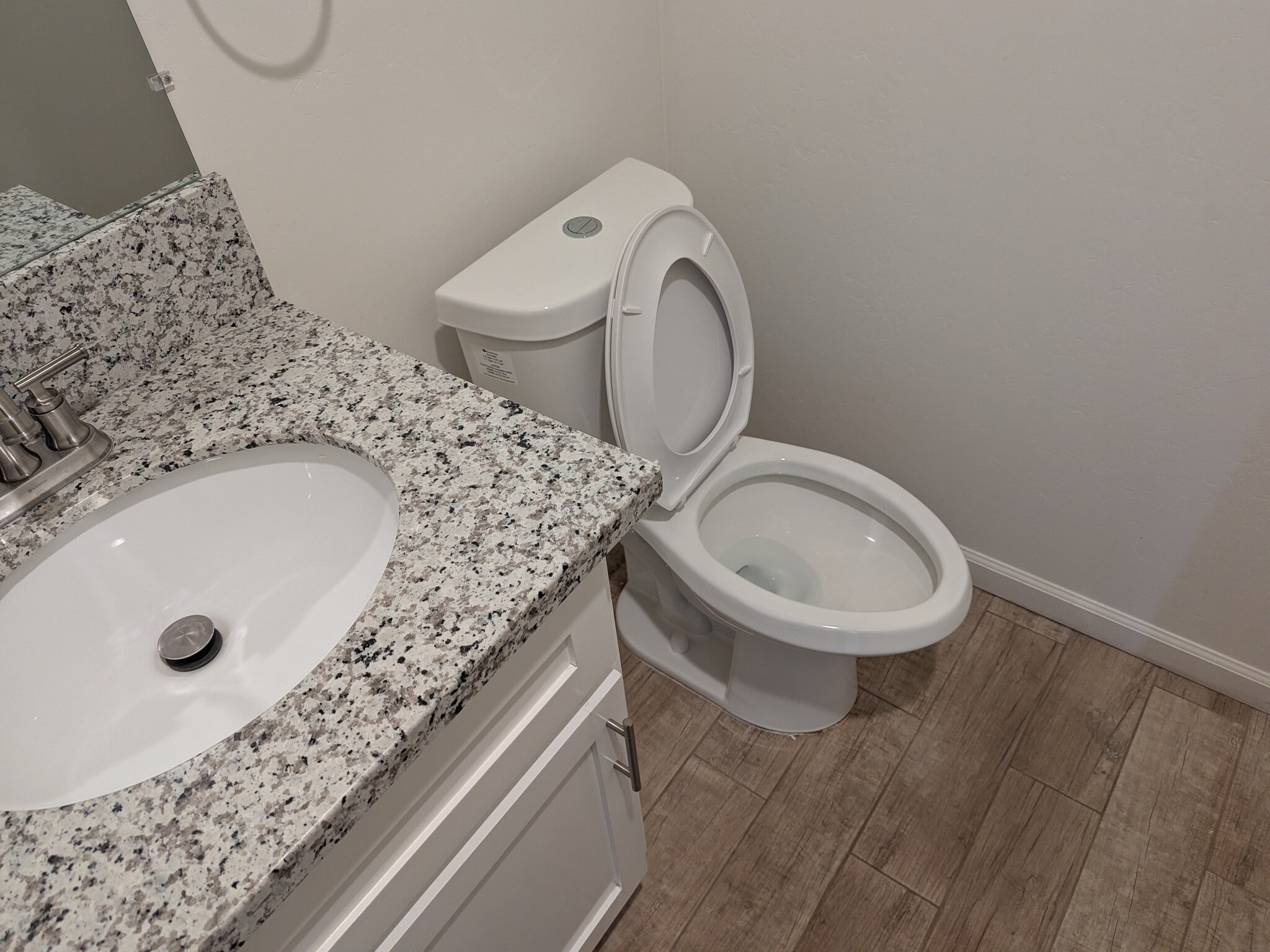 Building Photo - 324 Sycamore Dr