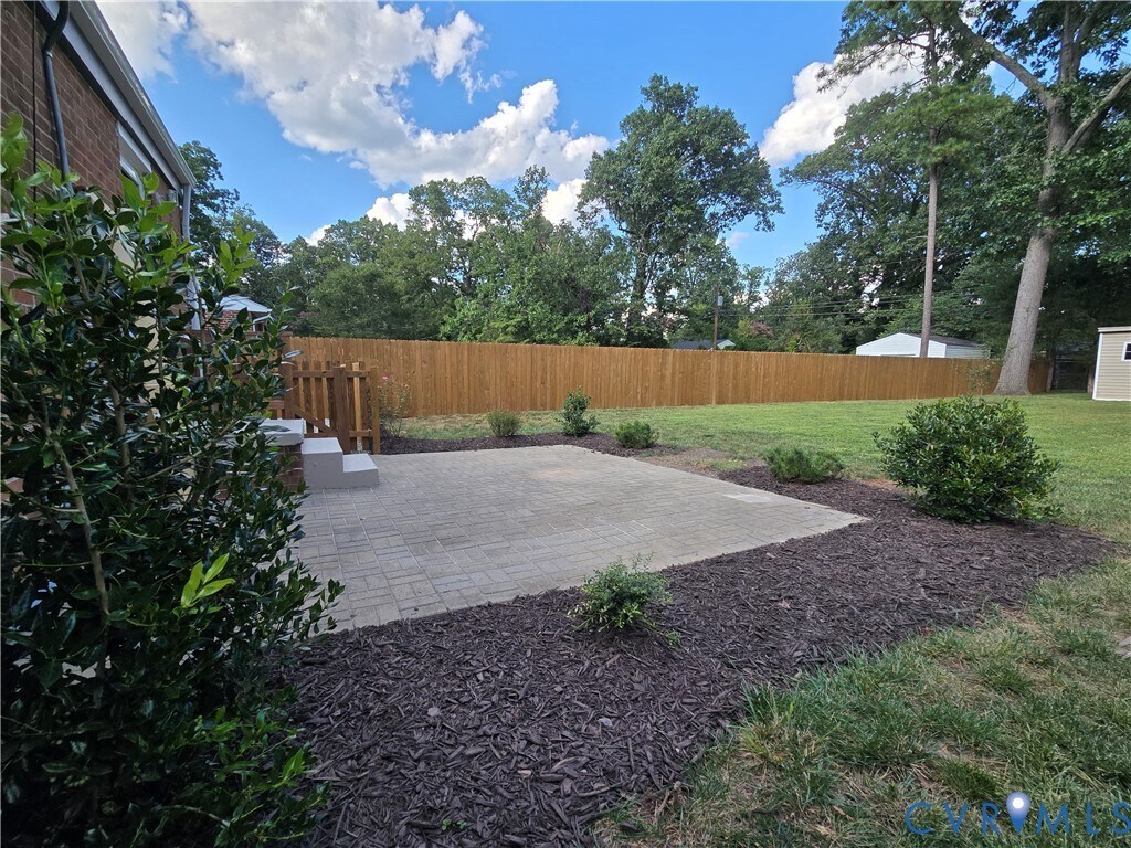 Building Photo - 7998 Wynbrook Ln