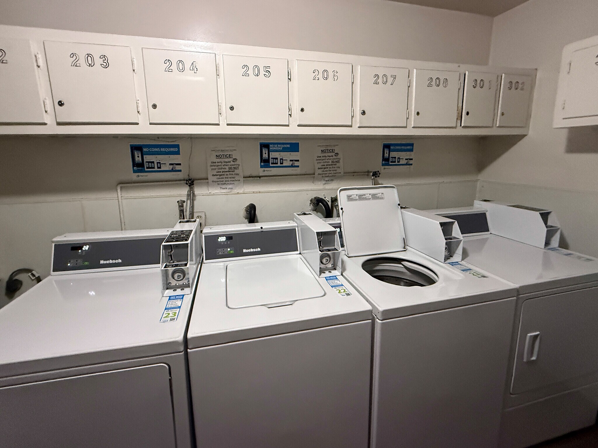 Building Photo - 250 Linden Ave