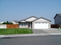 Building Photo - 5520 Cleveland Ln