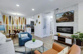 Building Photo - 2825 N Los Felices Rd