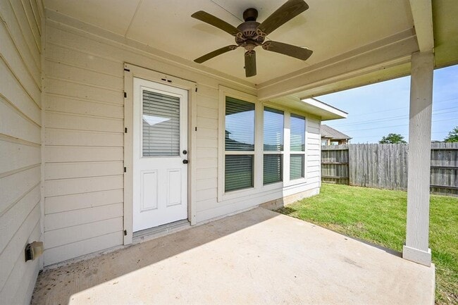 Building Photo - 18707 Majestic Vista Ln